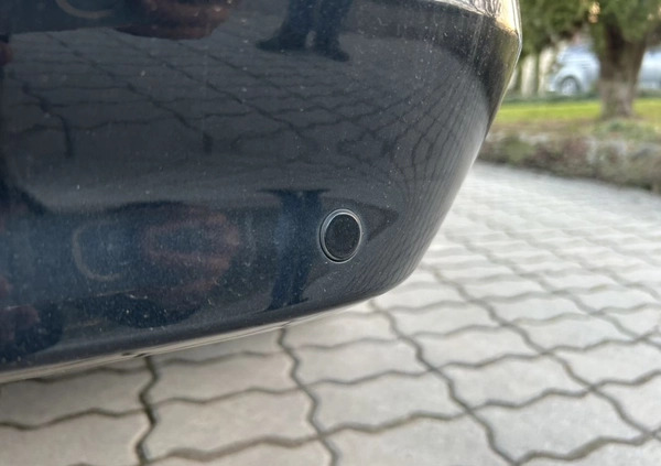 Volvo V70 cena 29999 przebieg: 195000, rok produkcji 2011 z Środa Wielkopolska małe 667